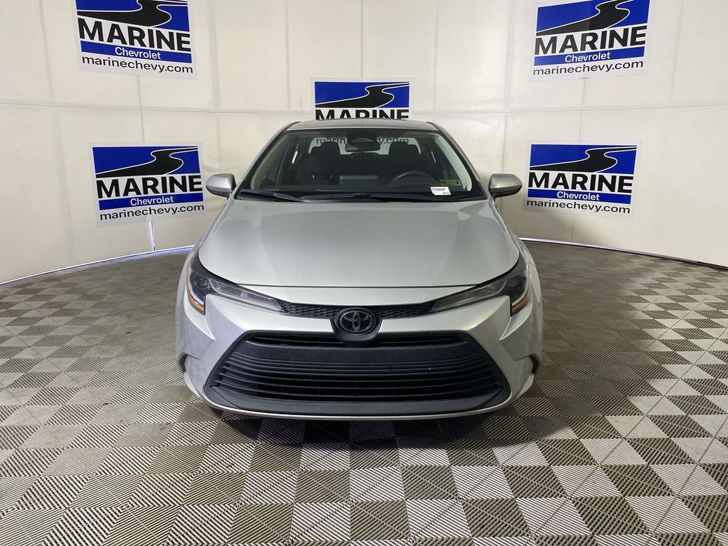 Used 2025 Toyota Corolla LE FWD image 15