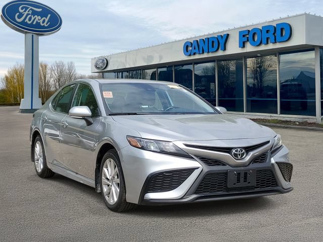 Used 2024 Toyota Camry SE FWD image 1