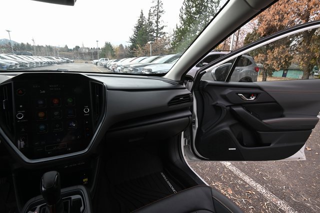Used 2025 Subaru Crosstrek 2.5i Limited w/ Popular Package #3A image 27