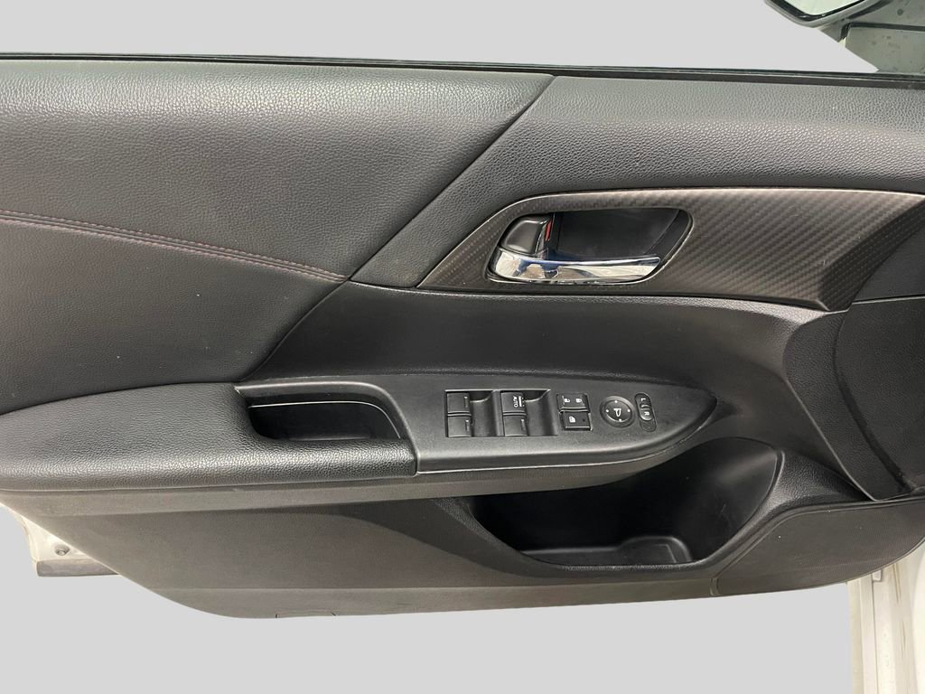 Used 2017 Honda Accord Sport Special Edition image 10