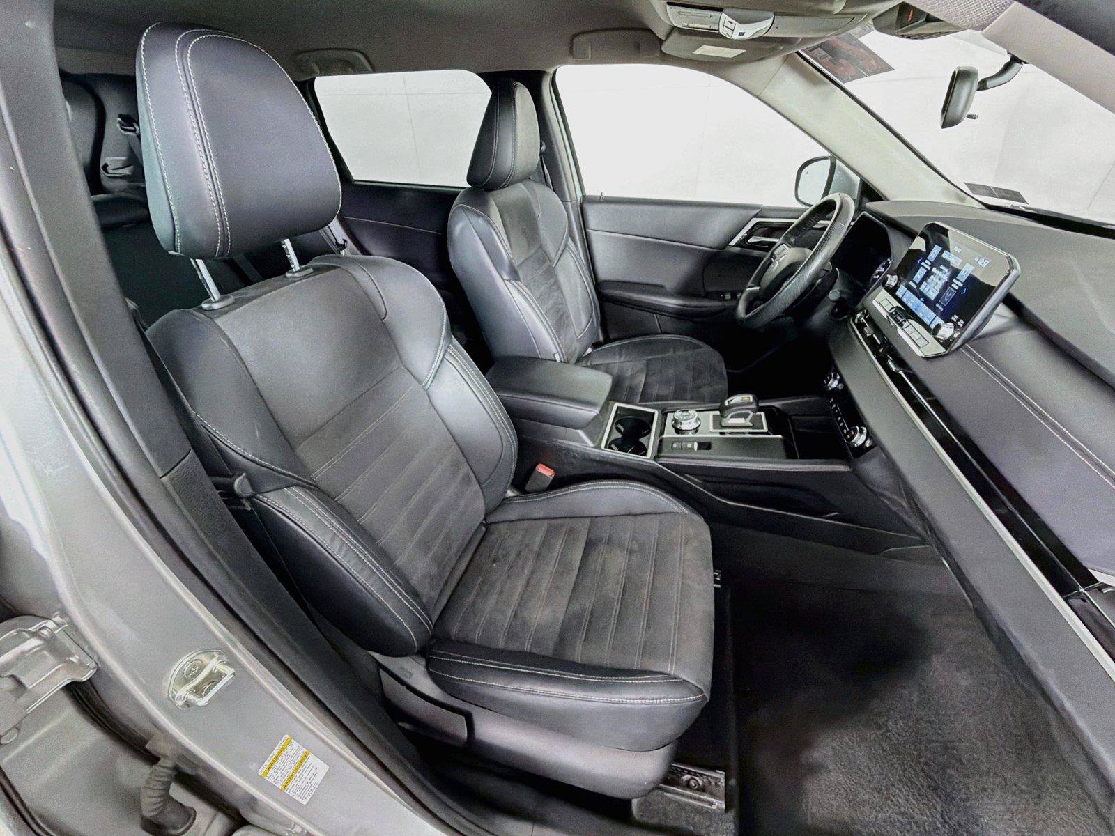 Used 2023 Mitsubishi Outlander SE AWD/4WD image 31