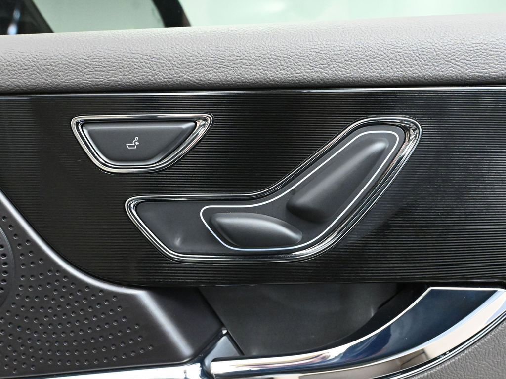 Used 2024 Lincoln Corsair AWD w/ Equipment Group 101A image 50