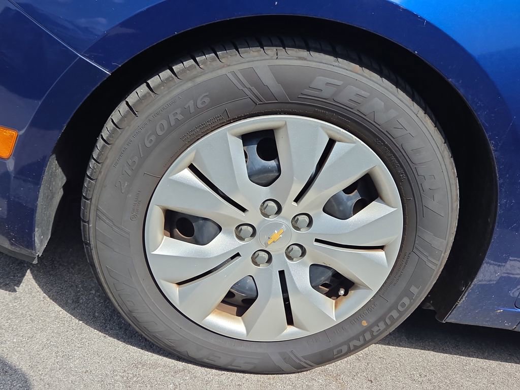 Used 2012 Chevrolet Cruze LS w/ Connectivity Package FWD image 8