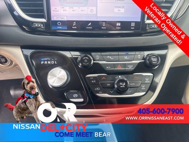 Used 2023 Chrysler Pacifica Touring-L FWD image 26