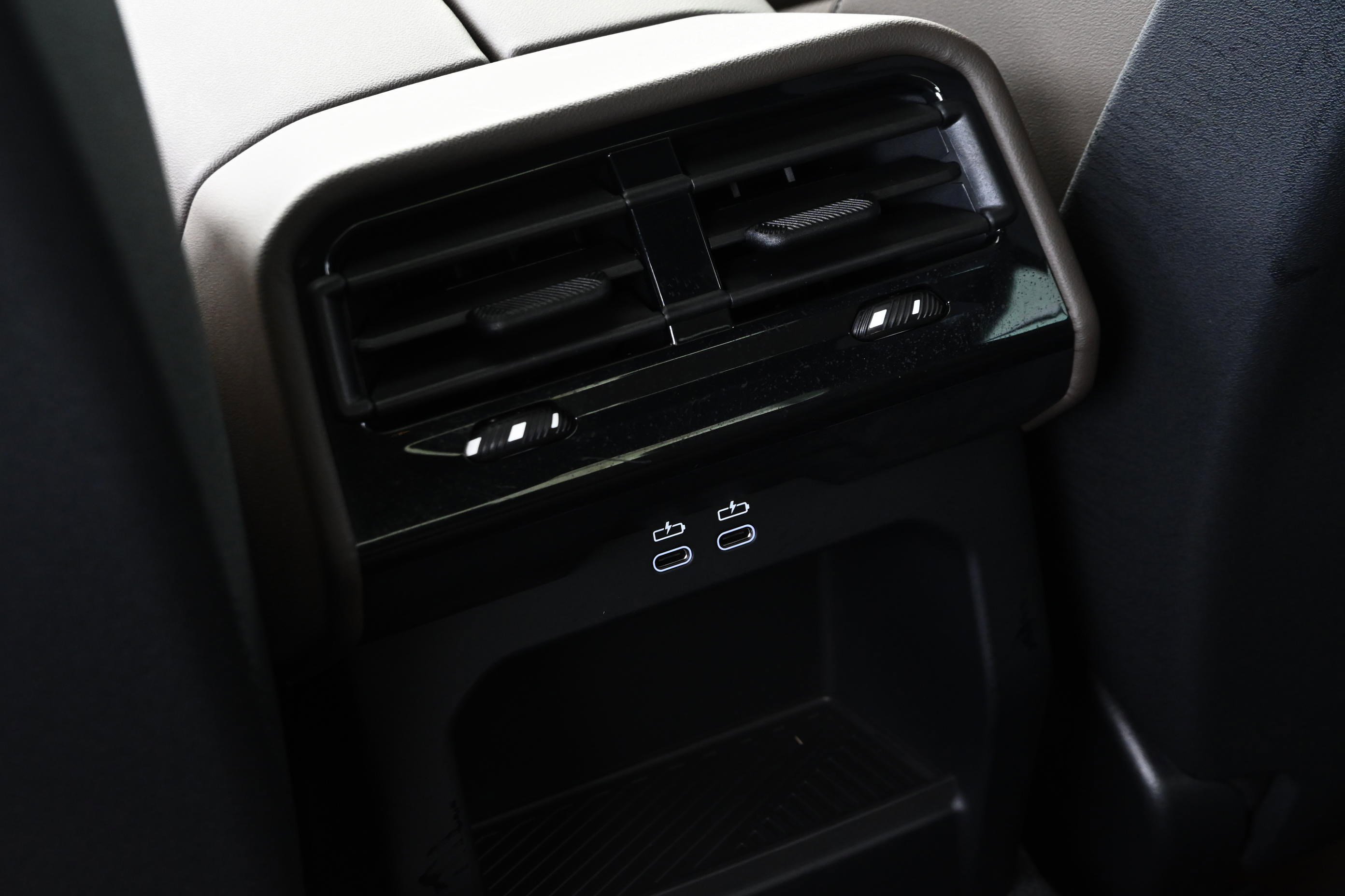 Used 2026 BMW i5 eDrive40 w/ M Sport Package image 27