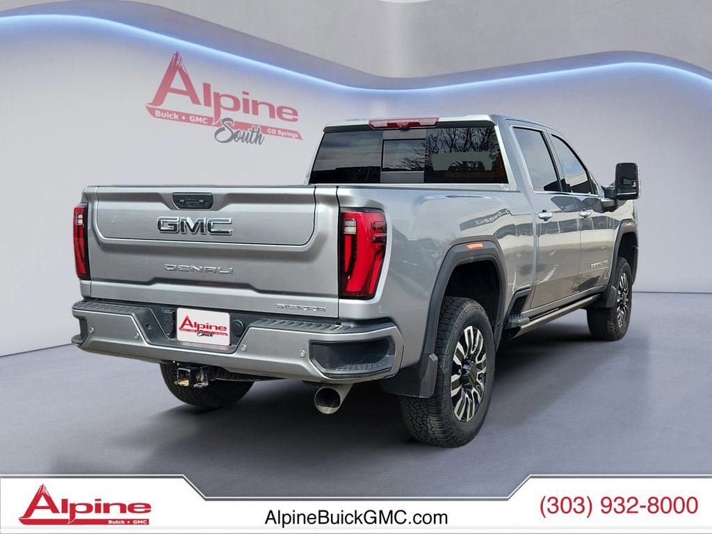 Used 2024 GMC Sierra 2500 Denali Ultimate AWD/4WD image 5