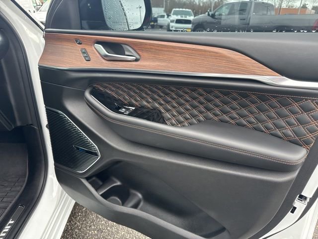 Used 2022 Jeep Grand Cherokee Summit w/ Advanced Protech Group IV image 10