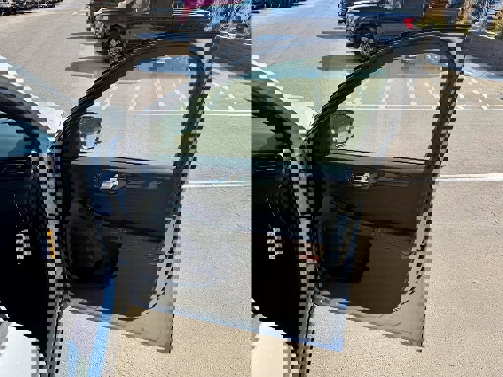 New 2026 Ford Escape ST-Line w/ Tech Pack #1 image 18