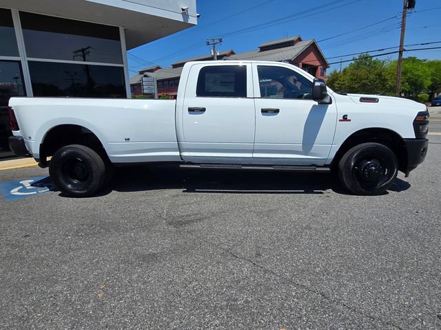 New 2026 RAM 3500 Tradesman AWD/4WD image 38