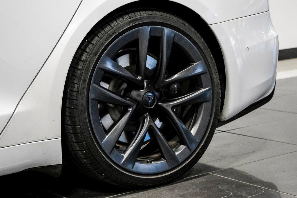 Used 2023 Tesla Model S image 29