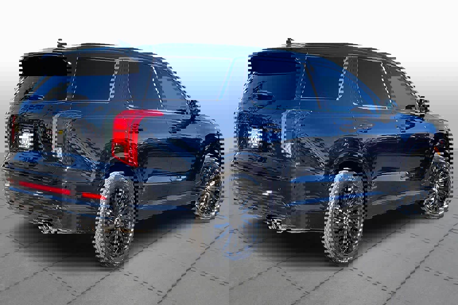 Used 2024 Hyundai Palisade Calligraphy image 13