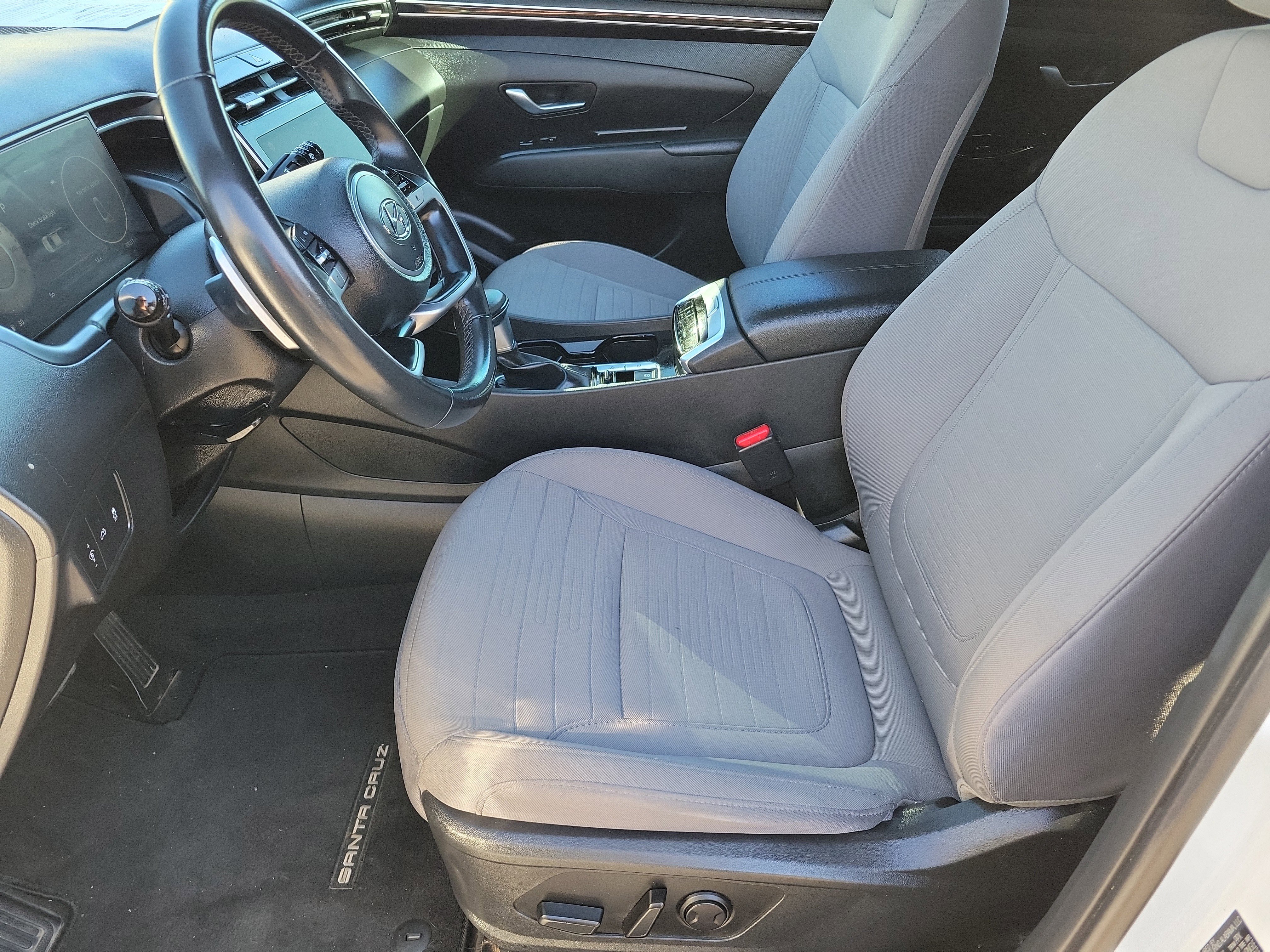 Used 2023 Hyundai Santa Cruz SEL Premium w/ Cargo Package image 3