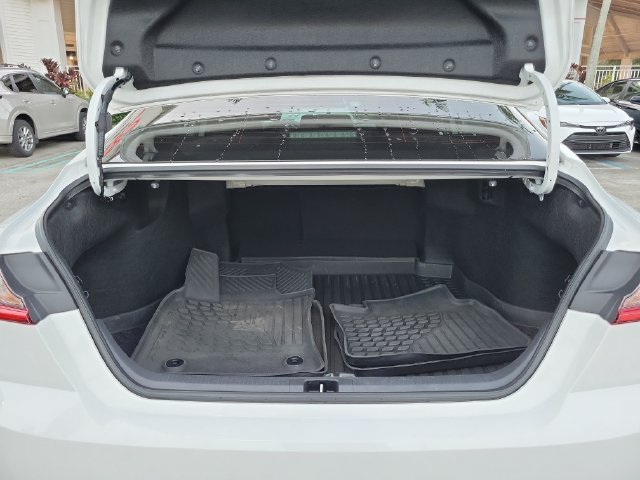 Used 2026 Toyota Camry LE FWD image 5