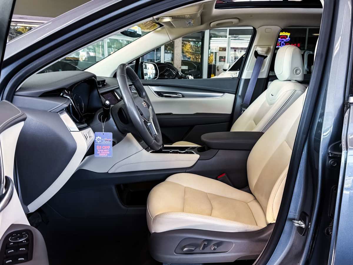 Used 2022 Cadillac XT5 Premium Luxury image 27