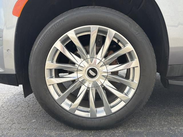Certified 2022 Cadillac Escalade Premium Luxury AWD/4WD image 11