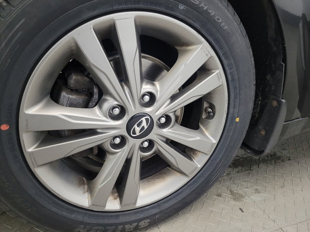 Used 2018 Hyundai Elantra SEL FWD image 31