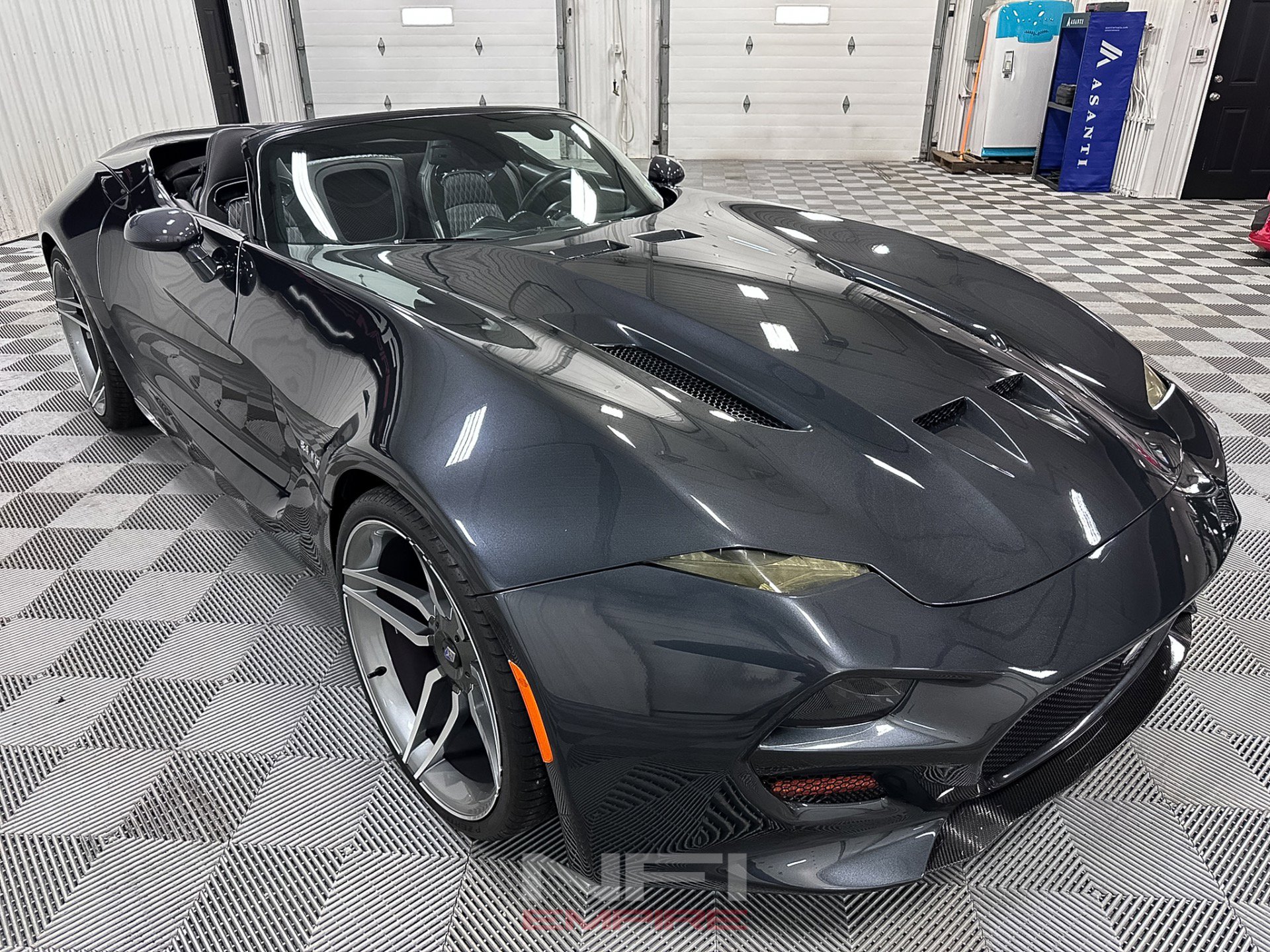 Used 2014 SRT Viper GTS w/ GTS Laguna Interior Package RWD image 9