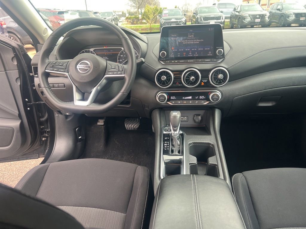 Used 2020 Nissan Sentra SV image 15