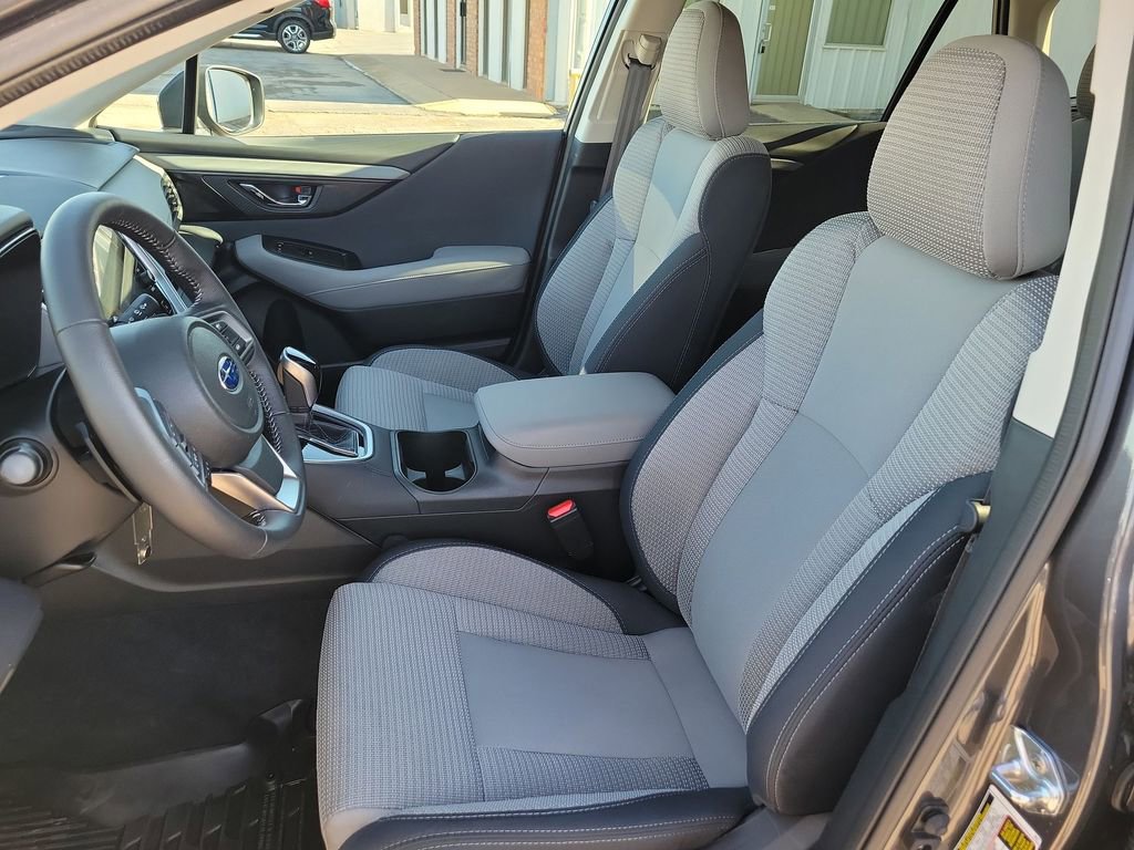 Used 2025 Subaru Outback Premium w/ Popular Package #1A image 14