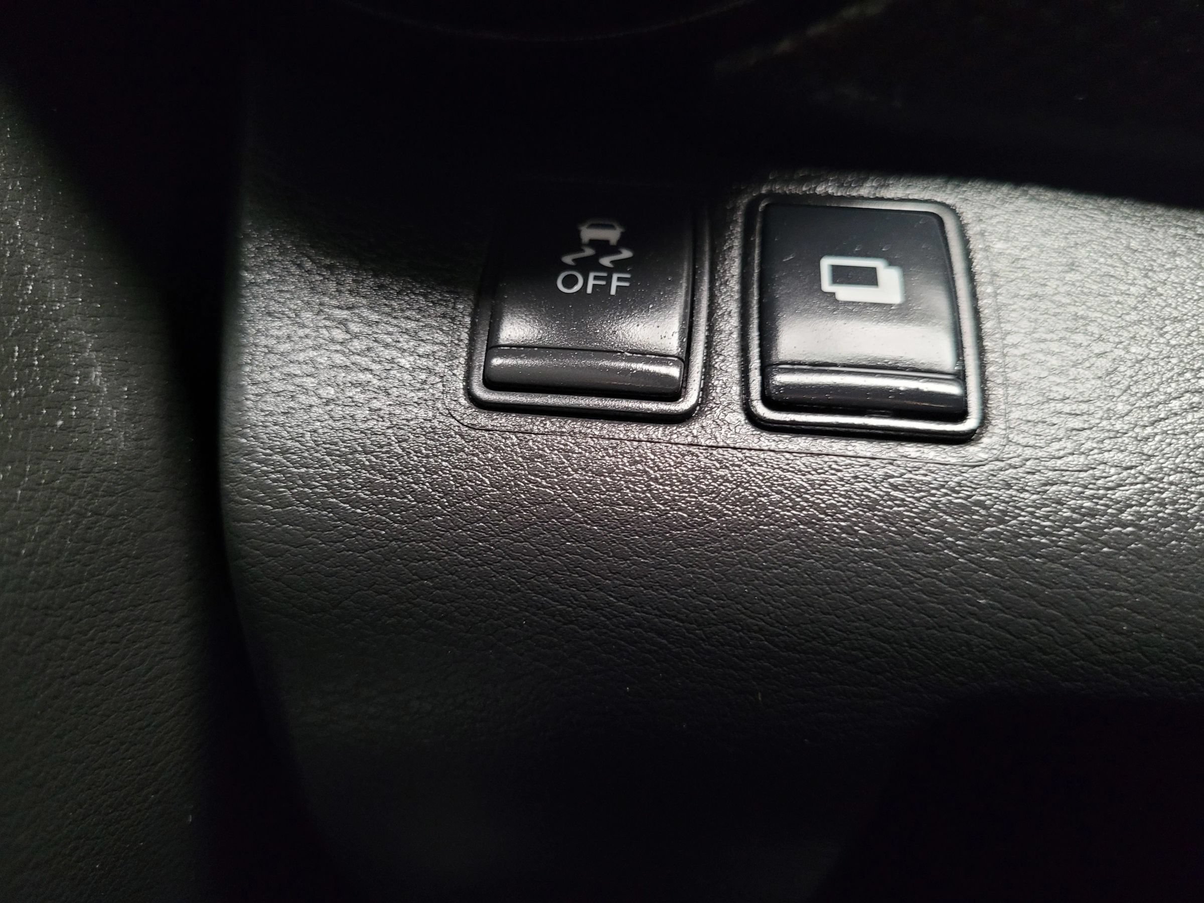 Used 2019 Nissan Kicks S FWD image 24