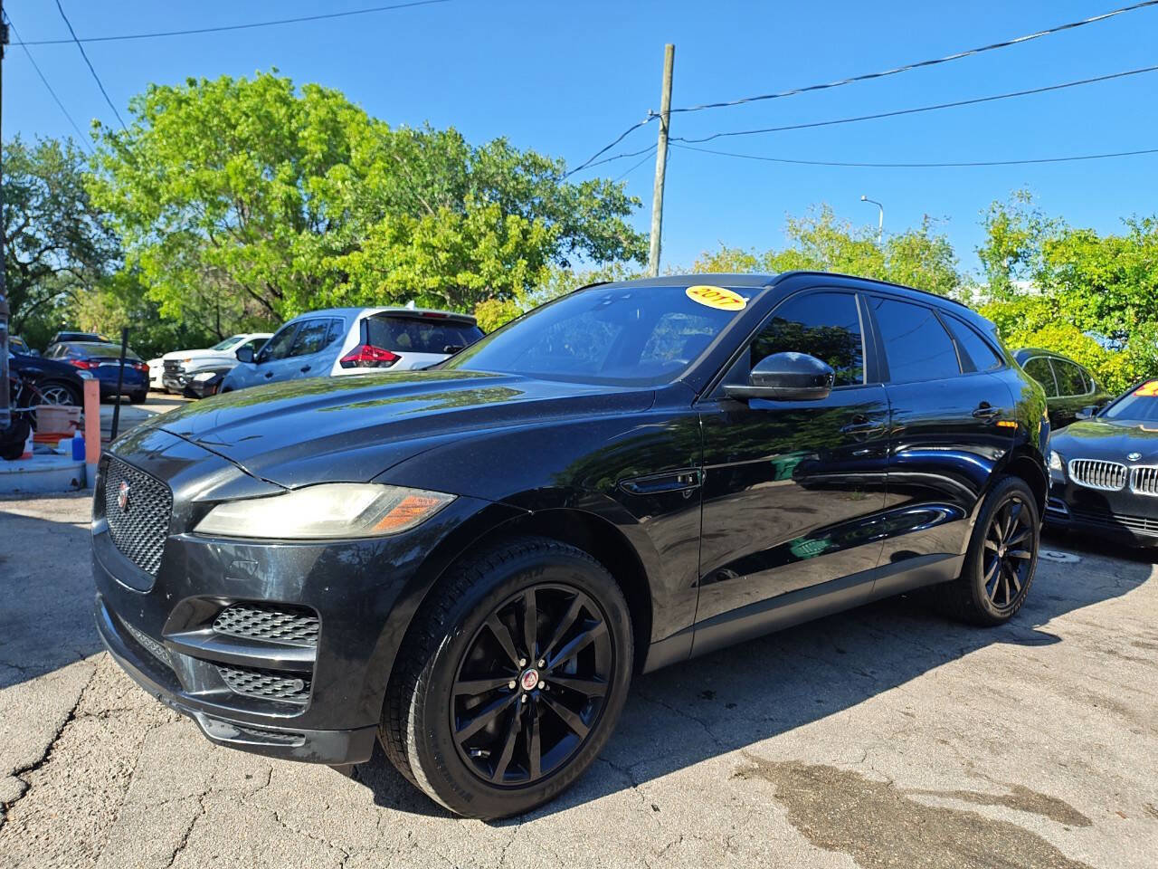 Used 2017 Jaguar F-PACE Prestige AWD/4WD image 2
