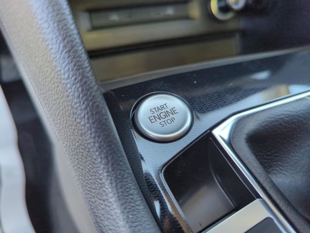 New 2026 Volkswagen Taos SEL image 44