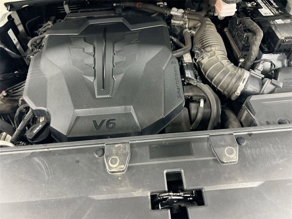 Used 2023 Kia Carnival LX image 24