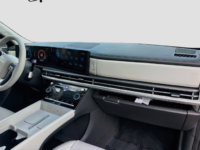 Certified 2026 Hyundai Santa Fe SEL FWD image 28
