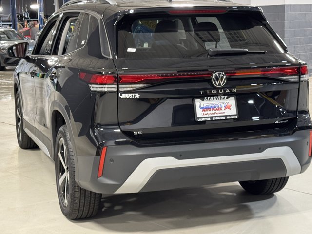 Used 2026 Volkswagen Tiguan SE AWD/4WD image 24