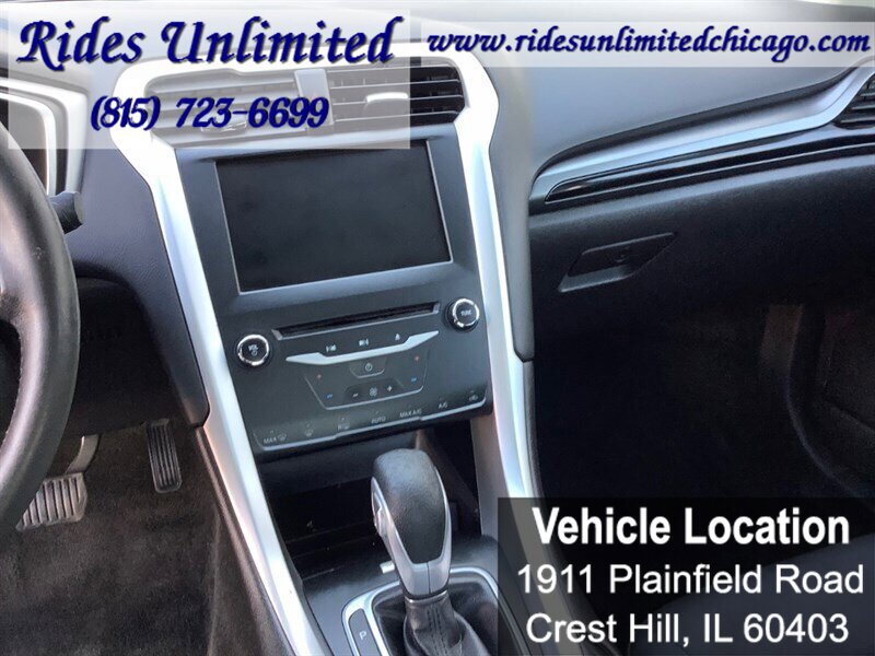 Used 2015 Ford Fusion SE image 14