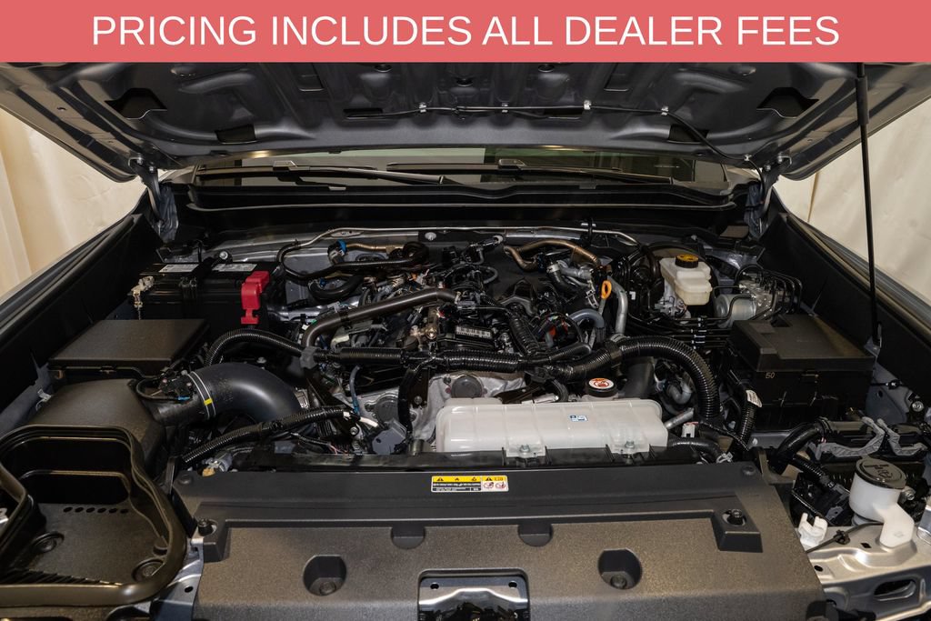 Certified 2025 Toyota Tacoma TRD Off-Road AWD/4WD image 21