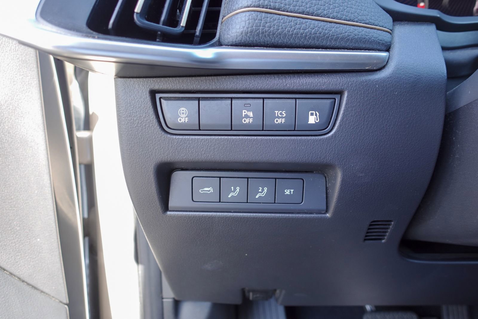 Used 2024 MAZDA CX-90 Plug-In Hybrid w/ Premium Pkg AWD/4WD image 19