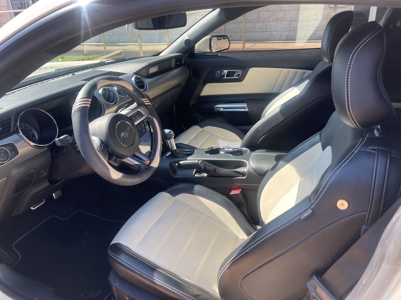 Used 2015 Ford Mustang 50 Years RWD image 11