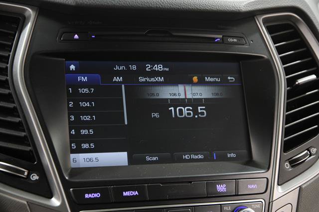 Used 2017 Hyundai Santa Fe Limited AWD/4WD image 12