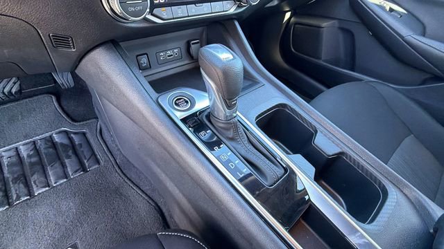 Used 2025 Nissan Sentra SV w/ All-Weather Package image 24