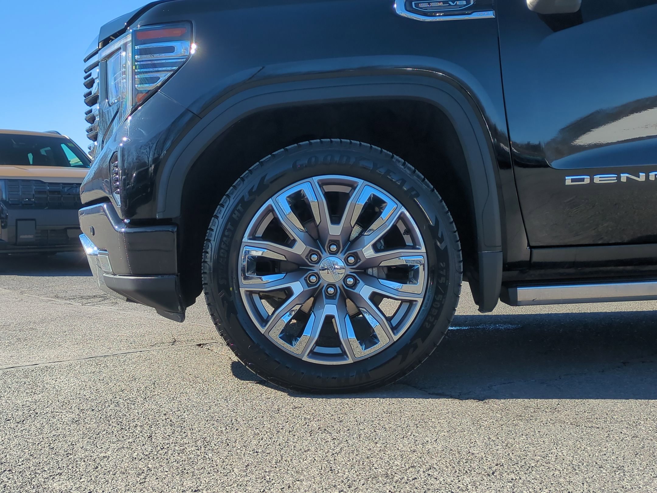 Used 2023 GMC Sierra 1500 Denali w/ Denali Reserve Package image 16