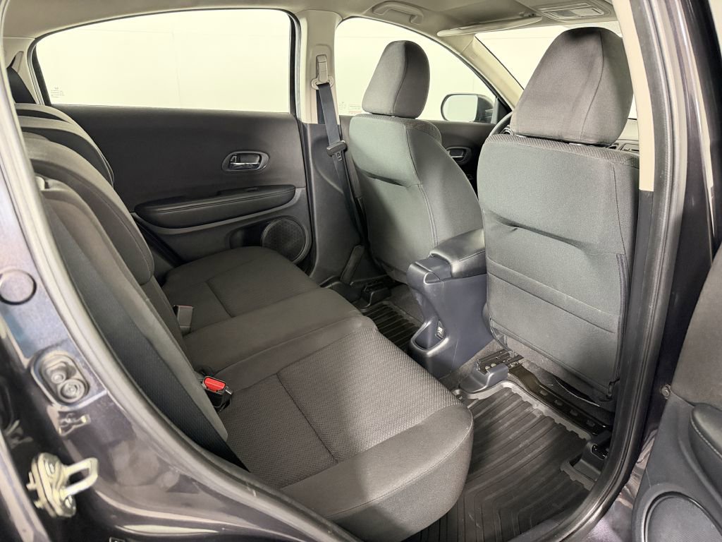 Used 2018 Honda HR-V LX image 16