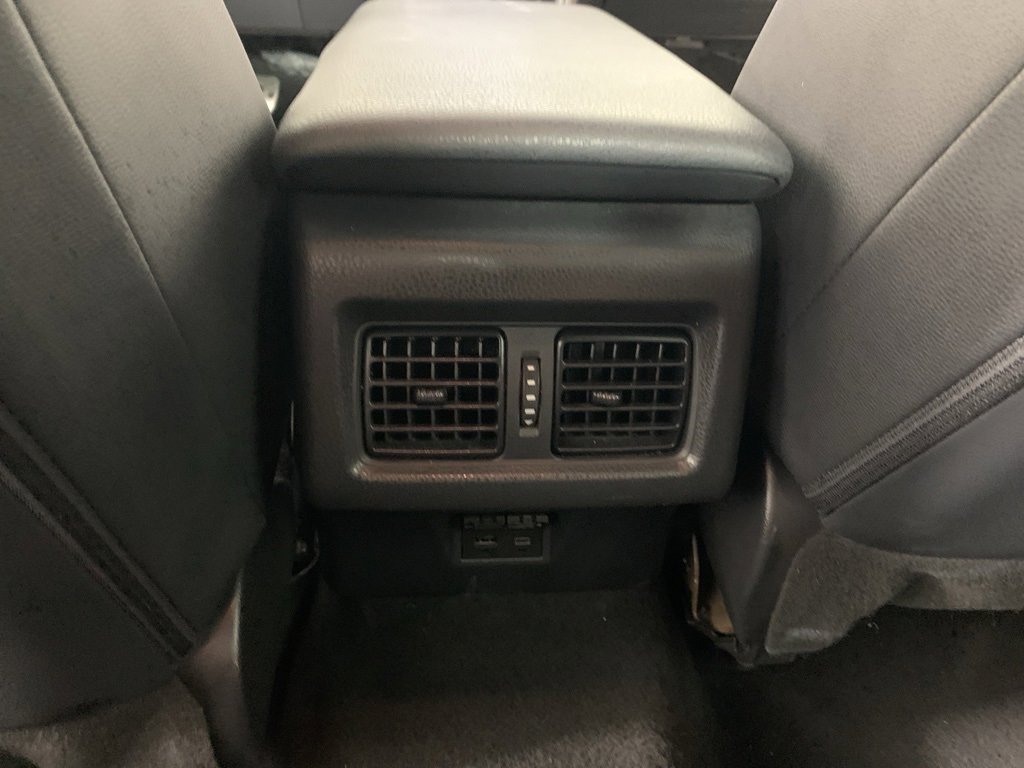 Used 2025 Toyota Camry SE image 33