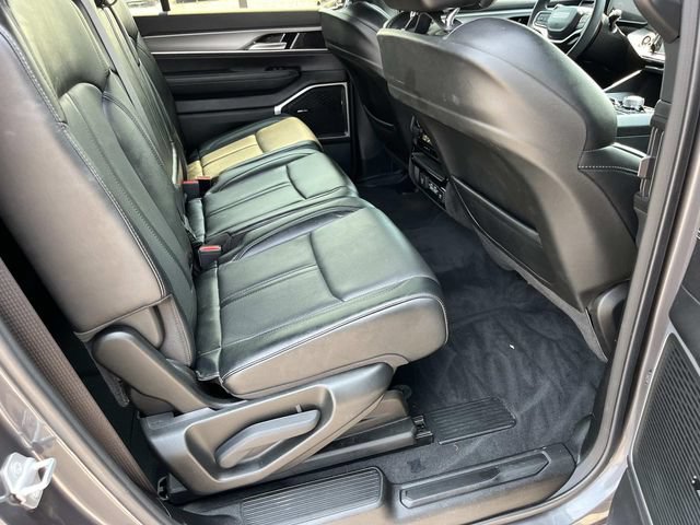 Used 2023 Jeep Wagoneer Series II AWD/4WD image 24