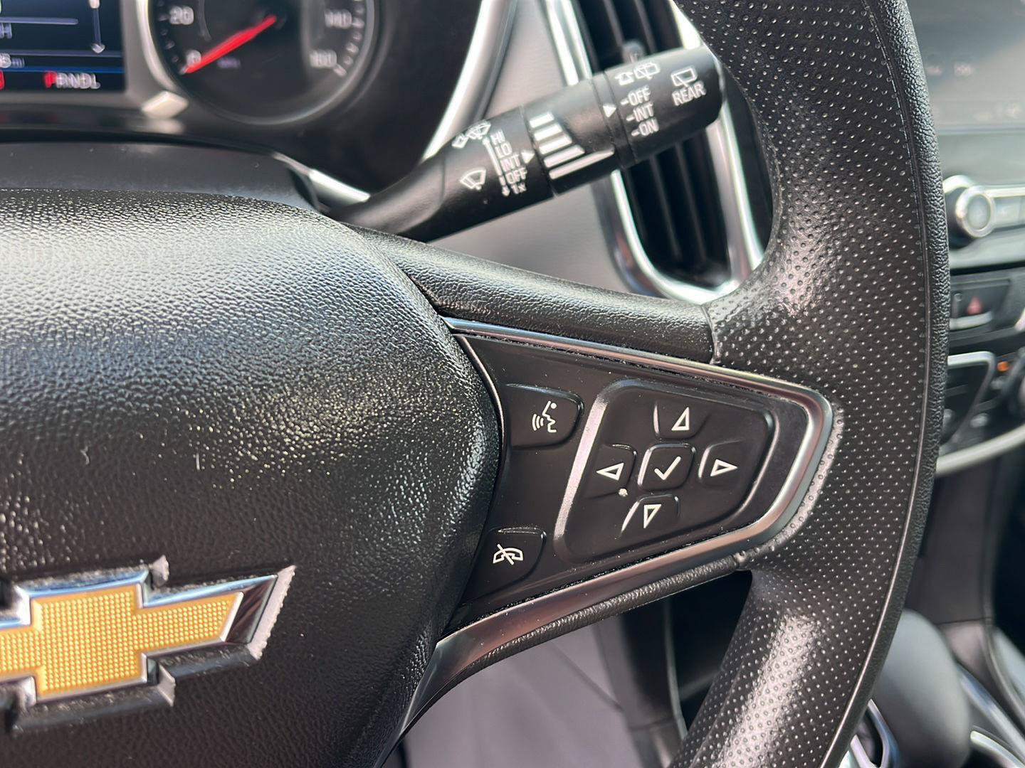 Used 2024 Chevrolet Equinox LS w/ LS Convenience Package FWD image 12