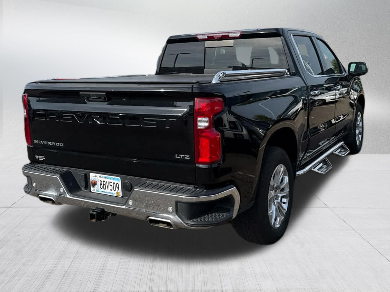 Used 2024 Chevrolet Silverado 1500 LTZ w/ LTZ Premium Package AWD/4WD image 7