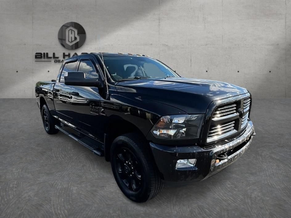 Used 2017 RAM 2500 SLT w/ Black Appearance Group AWD/4WD image 3