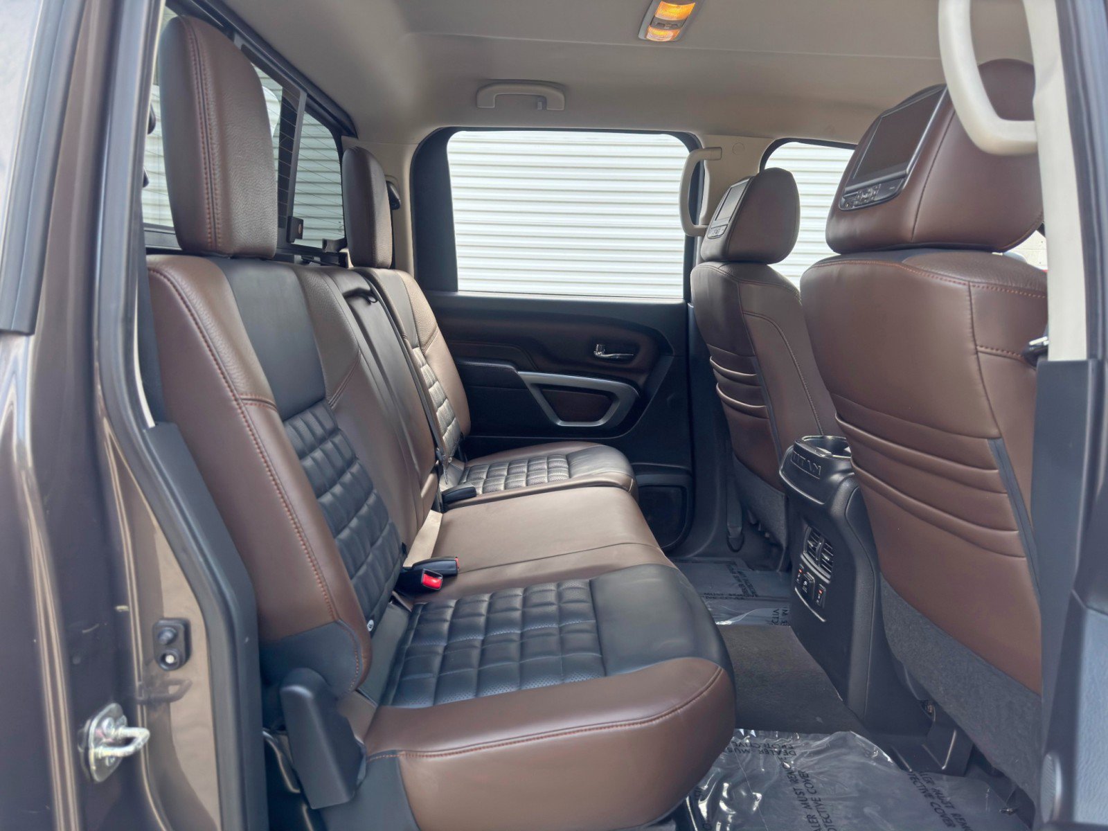 Used 2017 Nissan Titan Platinum Reserve AWD/4WD image 39