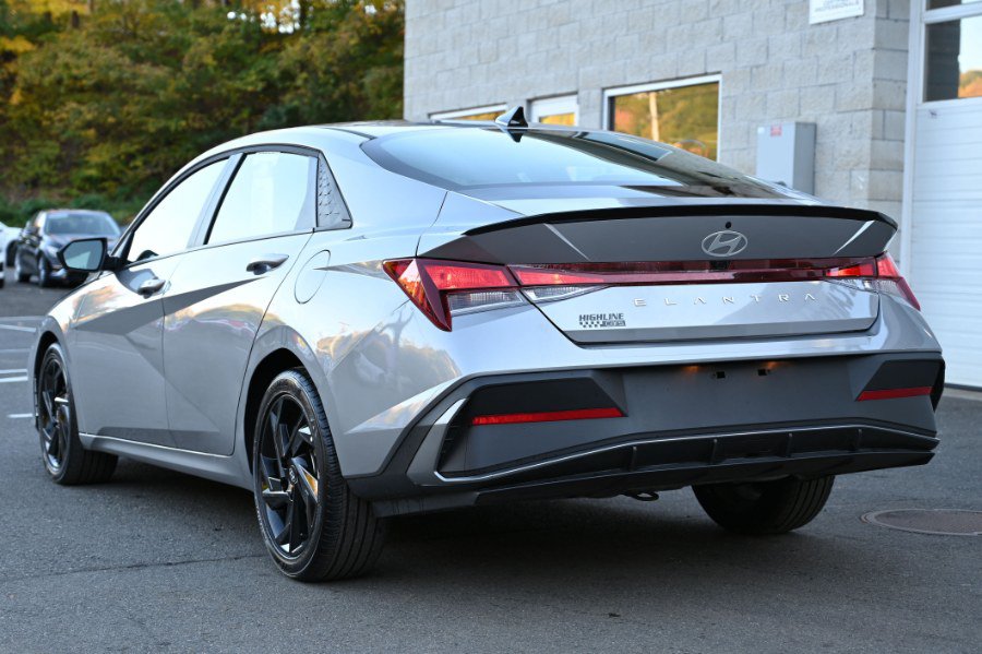 Used 2026 Hyundai Elantra Sport FWD image 2