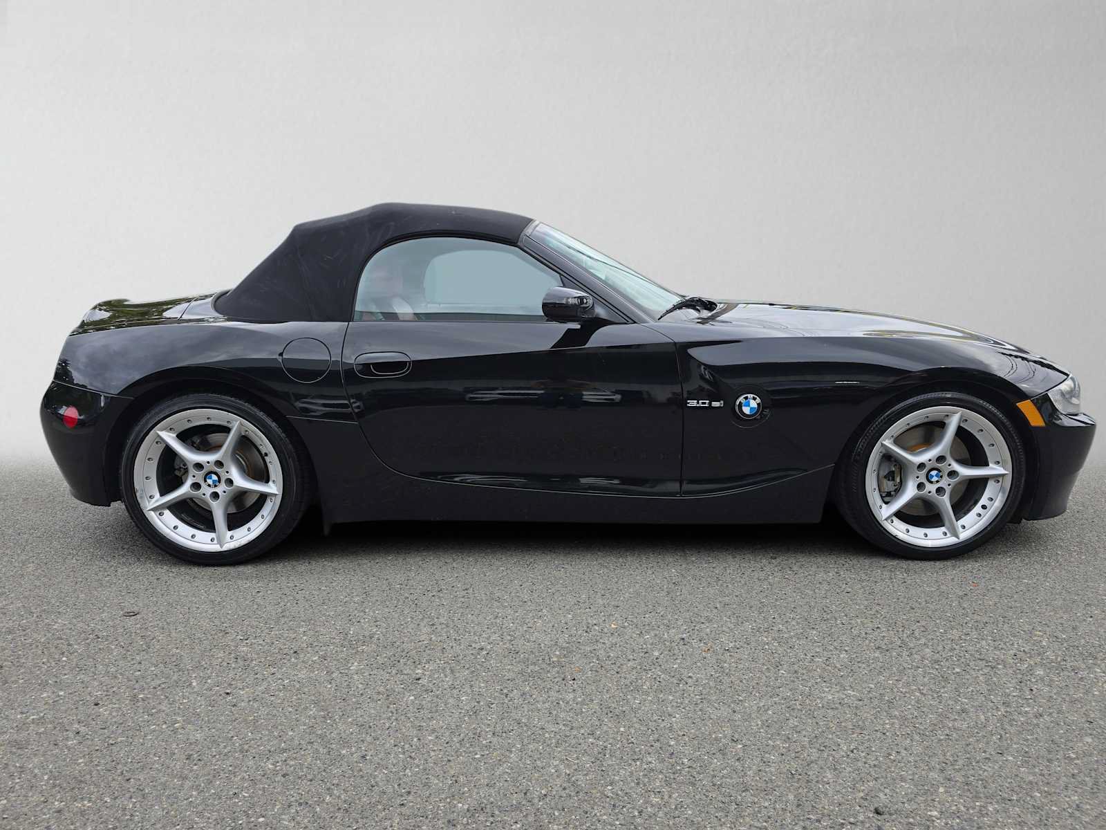 Used 2007 BMW Z4 3.0si RWD image 2