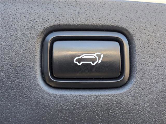 Used 2023 Kia Niro SX Touring image 7