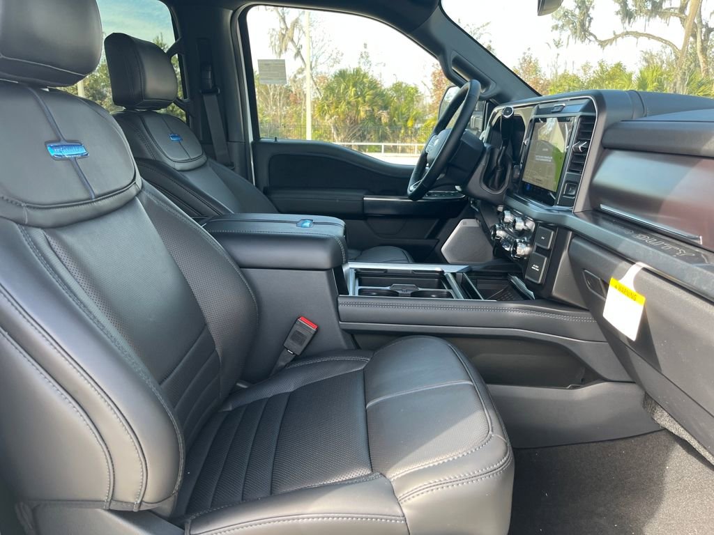 New 2026 Ford F450 Platinum w/ FX4 Off-Road Package image 16