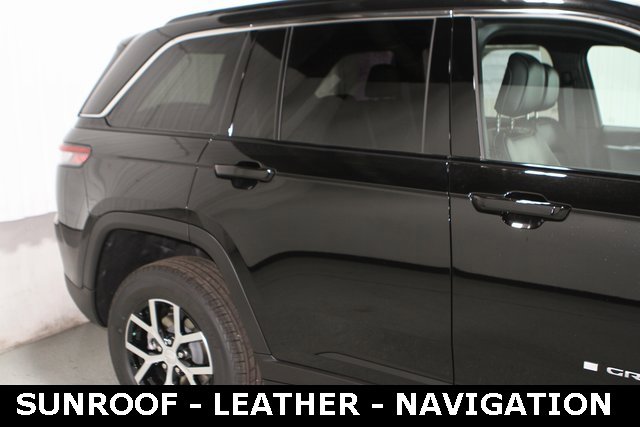 New 2025 Jeep Grand Cherokee Limited image 4