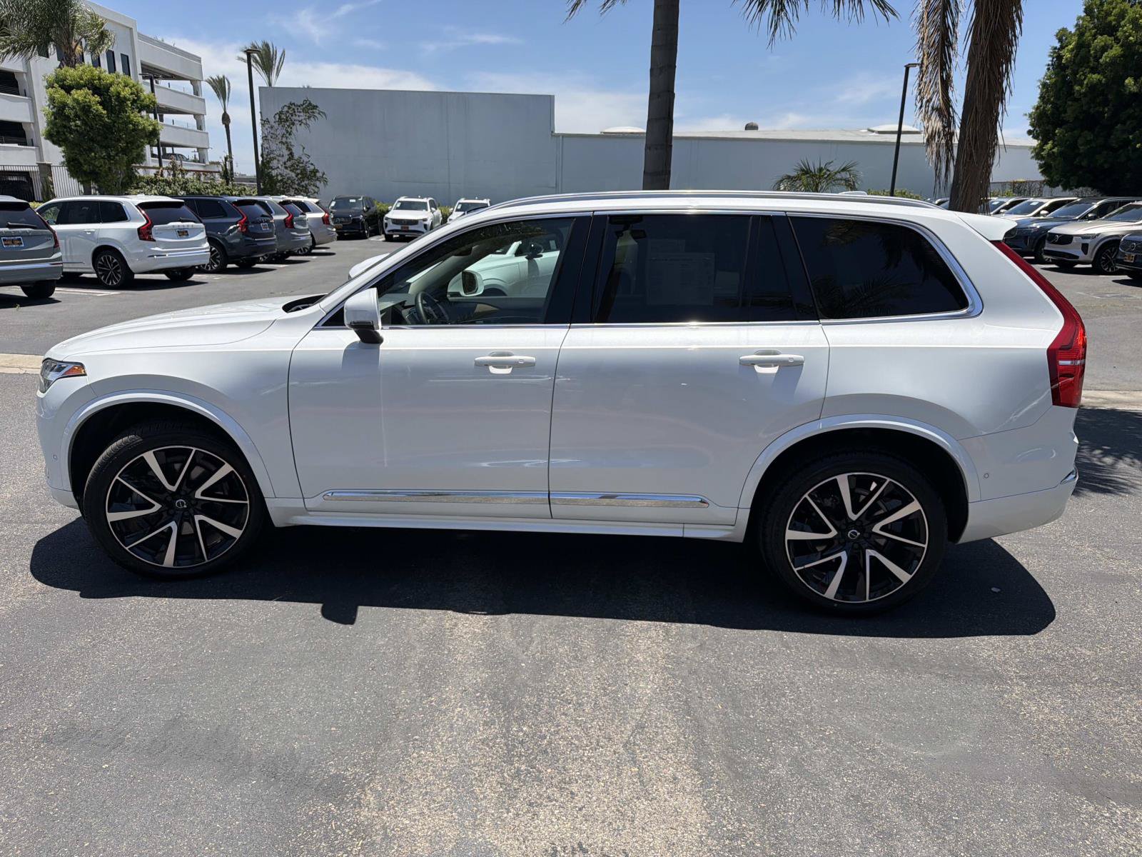 Certified 2023 Volvo XC90 B6 Plus w/ Protection Package Premier AWD/4WD image 8