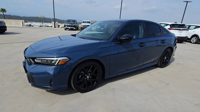 Used 2025 Honda Civic Sport image 4